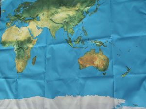 Abbildung Didaktisches Material: Begehbare große Weltkarte
